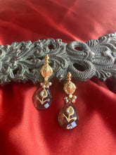 Load image into Gallery viewer, Silver 92.5 gold polish inlay work earrings
