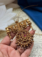 Load image into Gallery viewer, Vintage style statement pendant

