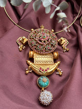 Load image into Gallery viewer, Vintage style cut stone statement pendant with hasli
