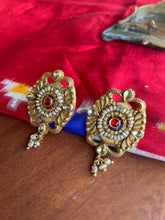 Load image into Gallery viewer, Silver 925 gold polish vintage kundan earrings
