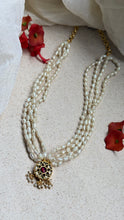 Load image into Gallery viewer, Pearl bunch kundan work necklace
