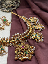 Load image into Gallery viewer, Statement guttapusalu necklace set  in silver 925 and gold polish

