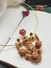 Load image into Gallery viewer, Statement vintage style nagru pendant
