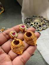 Load image into Gallery viewer, Statement vintage style necklace set in silver 925 &amp; gold polish
