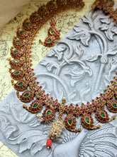 Load image into Gallery viewer, Statement mango necklace with earrings in silver 925 and gold polish
