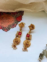 Load image into Gallery viewer, Statement coral necklace with earrings ( PRE ORDER)
