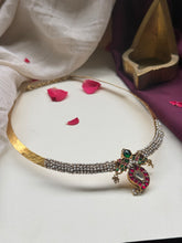 Load image into Gallery viewer, Statement vintage style pearl hasli
