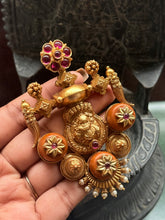 Load image into Gallery viewer, Statement vintage style nagru pendant
