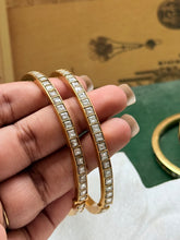 Load image into Gallery viewer, White kundan openable kundan stone bangle
