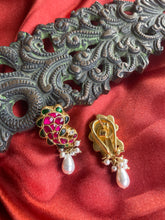 Load image into Gallery viewer, Silver 92.5 gold polish kundan peacock studs
