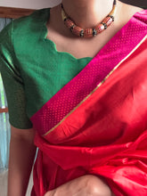 Load image into Gallery viewer, Kundan choker with thread work
