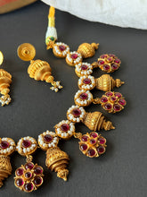 Load image into Gallery viewer, Statement vintage style necklace set in silver 925 &amp; gold polish
