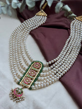 Load image into Gallery viewer, Multilayered Festive Pearl Necklace
