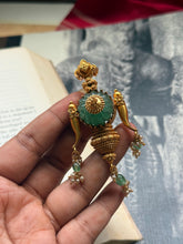 Load image into Gallery viewer, Vintage style statement pendant
