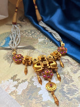 Load image into Gallery viewer, Vintage style statement pendant
