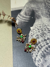 Load image into Gallery viewer, Gold polish silver 925 earrings
