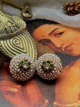Load image into Gallery viewer, Gajra pearl earrings
