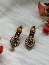 Load image into Gallery viewer, Vintage style statement earrings
