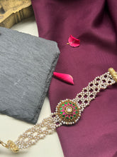 Load image into Gallery viewer, Kundan and pearl choker in silver 925
