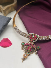 Load image into Gallery viewer, Statement vintage style pearl hasli
