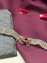 Load image into Gallery viewer, Kundan and pearl choker in silver 925
