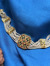 Load image into Gallery viewer, Statement kundan &amp; pearl choker necklace 1
