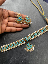 Load image into Gallery viewer, Turquoise attigai necklace with earrings
