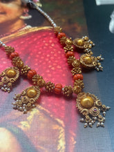 Load image into Gallery viewer, Vintage style statement necklace
