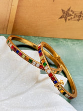 Load image into Gallery viewer, Multicoloured openable kundan stone bangle
