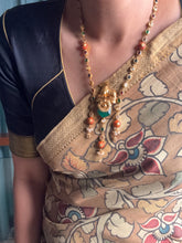 Load image into Gallery viewer, Nandi necklace in silver 925 and gold polish
