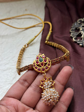 Load image into Gallery viewer, Statement attigai in silver 925 and gold polish
