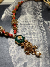 Load image into Gallery viewer, Vintage style statement coral necklace

