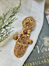 Load image into Gallery viewer, Statement vintage style peacock pendant with hasli
