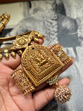 Load image into Gallery viewer, Statement vintage Yali necklace
