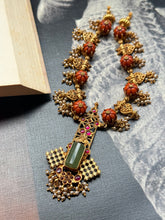 Load image into Gallery viewer, Coral necklace in silver 925 and gold polish
