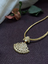 Load image into Gallery viewer, Gold polish classic adigai necklace in silver 925
