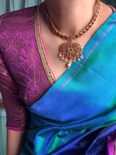 Load image into Gallery viewer, Kundan necklace in silver 925 and gold polish

