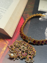 Load image into Gallery viewer, Kundan necklace in silver 925 and gold polish
