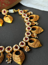 Load image into Gallery viewer, Statement vintage style necklace set in silver 925 &amp; gold polish
