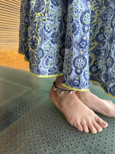 Load image into Gallery viewer, Black thread silver anklets-Balinese
