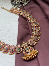 Load image into Gallery viewer, Statement mango necklace in silver 925 in gold polish
