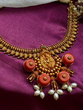 Load image into Gallery viewer, Statement vintage style nagru coral necklace
