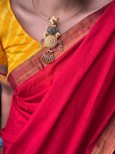 Load image into Gallery viewer, Vintage statement pendant with hasli
