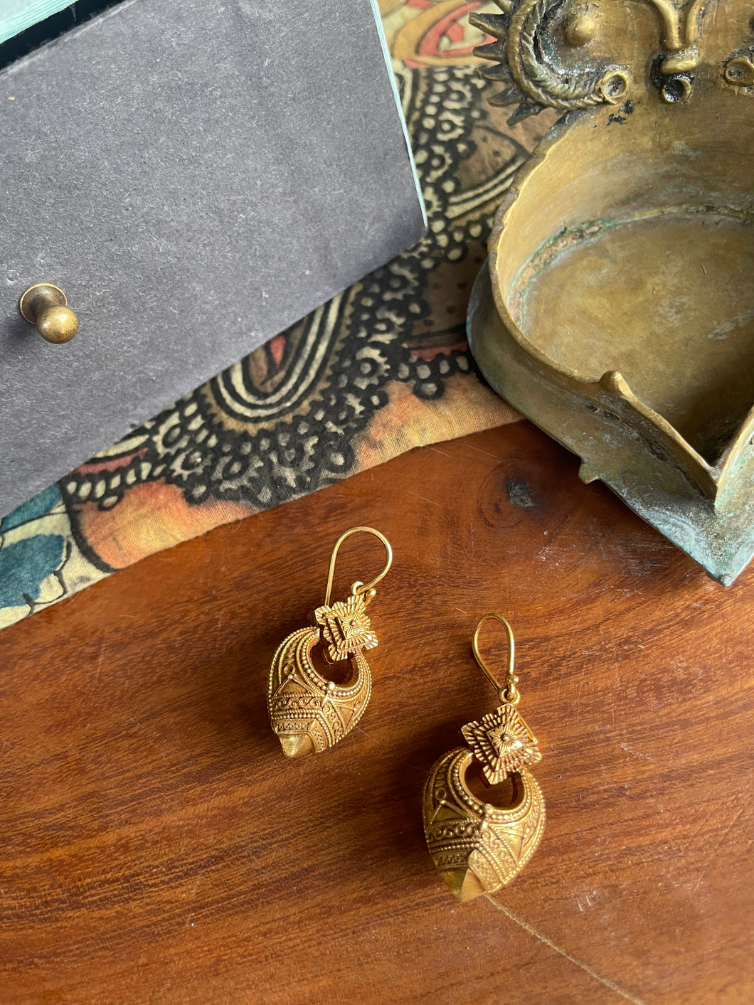 Vintage inspired (925 silver) earrings in gold polish-4