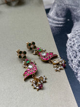 Load image into Gallery viewer, Gold polish silver 925 earrings
