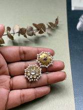 Load image into Gallery viewer, Gold polish silver 925 earrings
