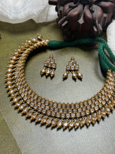 Load image into Gallery viewer, Statement kundan choker necklace set
