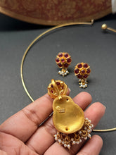 Load image into Gallery viewer, Vintage nagru pendant with earrings
