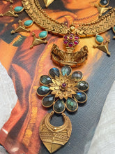Load image into Gallery viewer, Statement vintage style turquoise necklace set
