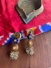 Load image into Gallery viewer, Silver 925 gold polish vintage  Kundan pearl bunch earrings
